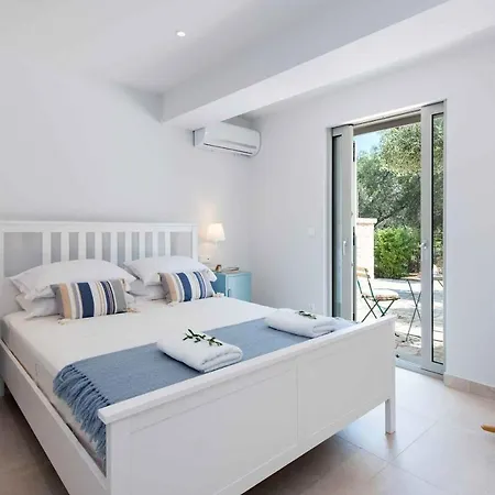 Helonaki Villa *